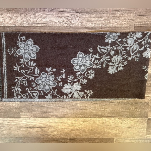 Fraas Floral Scarf Made In Germany 100% Acrylic - Picture 2 of 6
